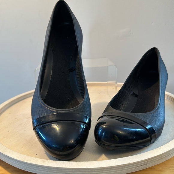 Crocs Wedge Heel Black Shoes Size 8 - Picture 1 of 8
